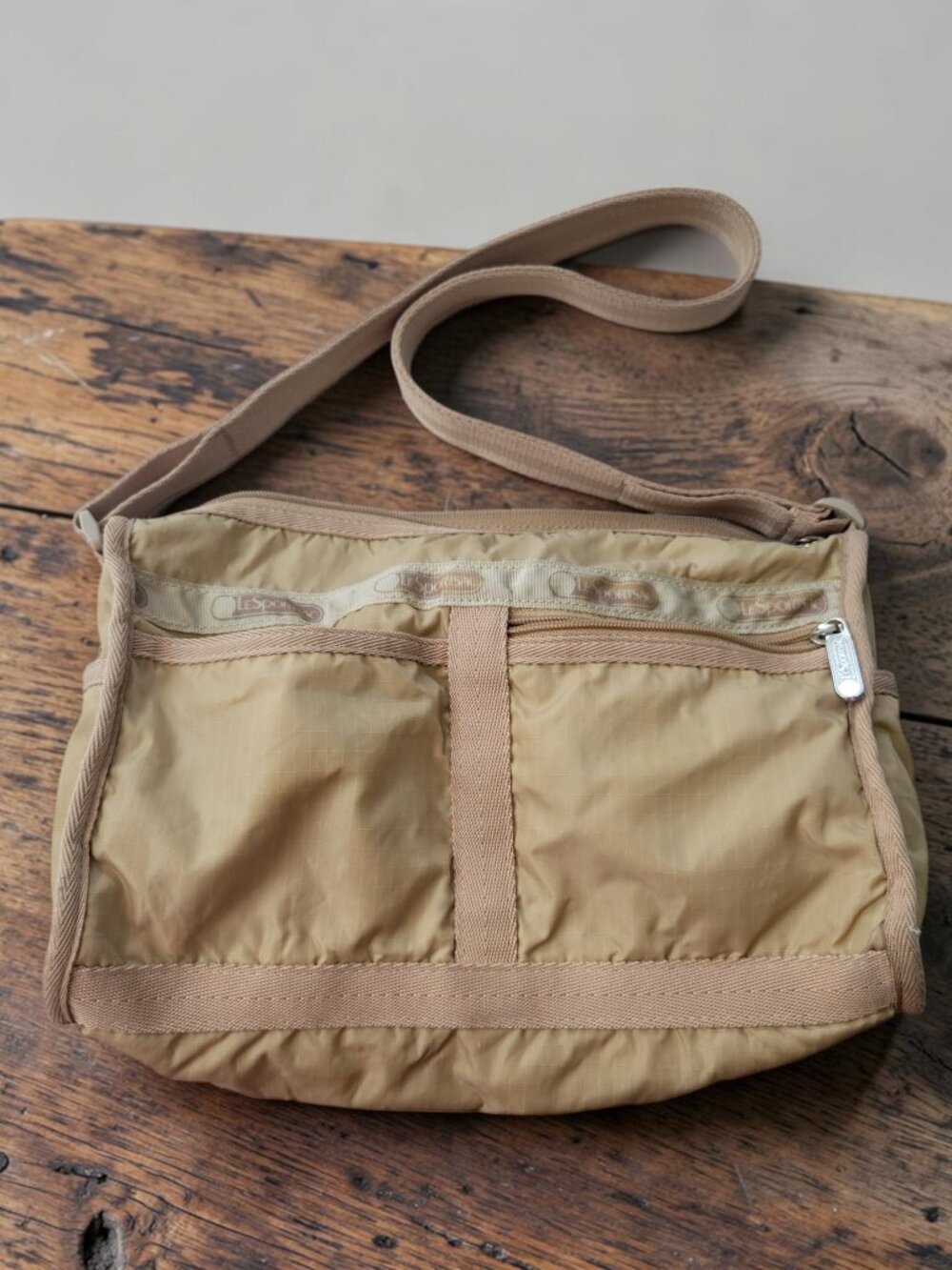 LeSportSac Tan Khaki Nylon Crossbody Shoulder Bag Everyday Classic